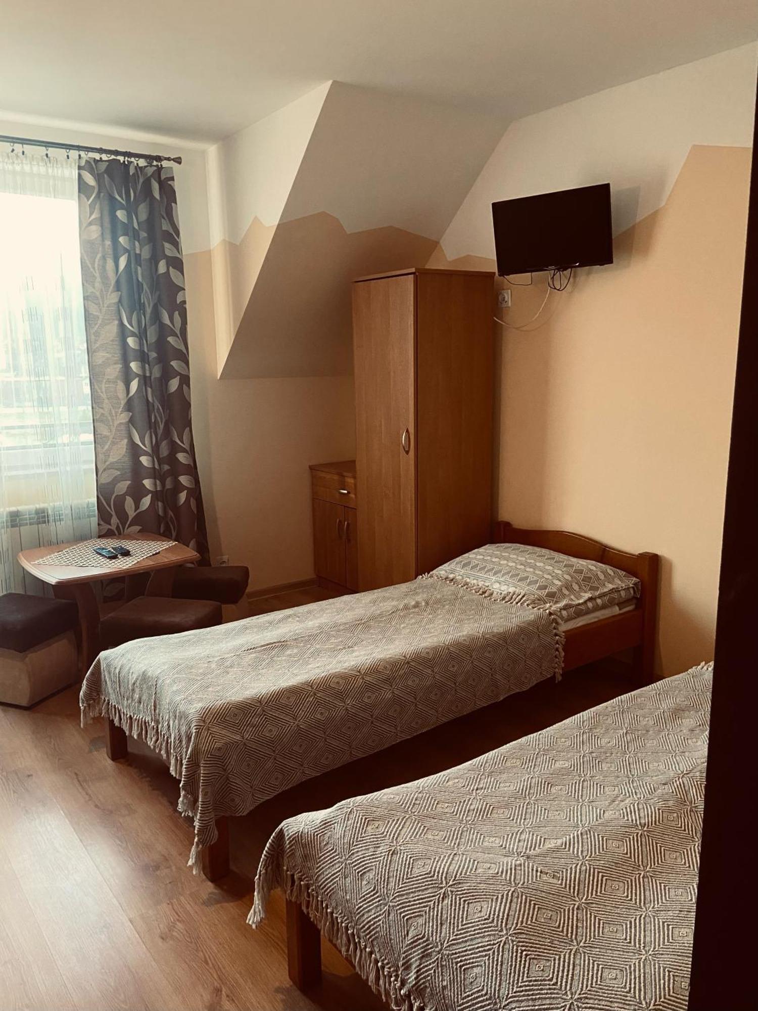 Zielone Zacisze Hotel Крошенко Екстериор снимка