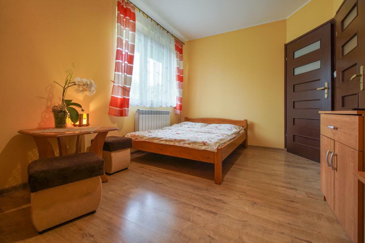 Zielone Zacisze Hotel Крошенко Екстериор снимка